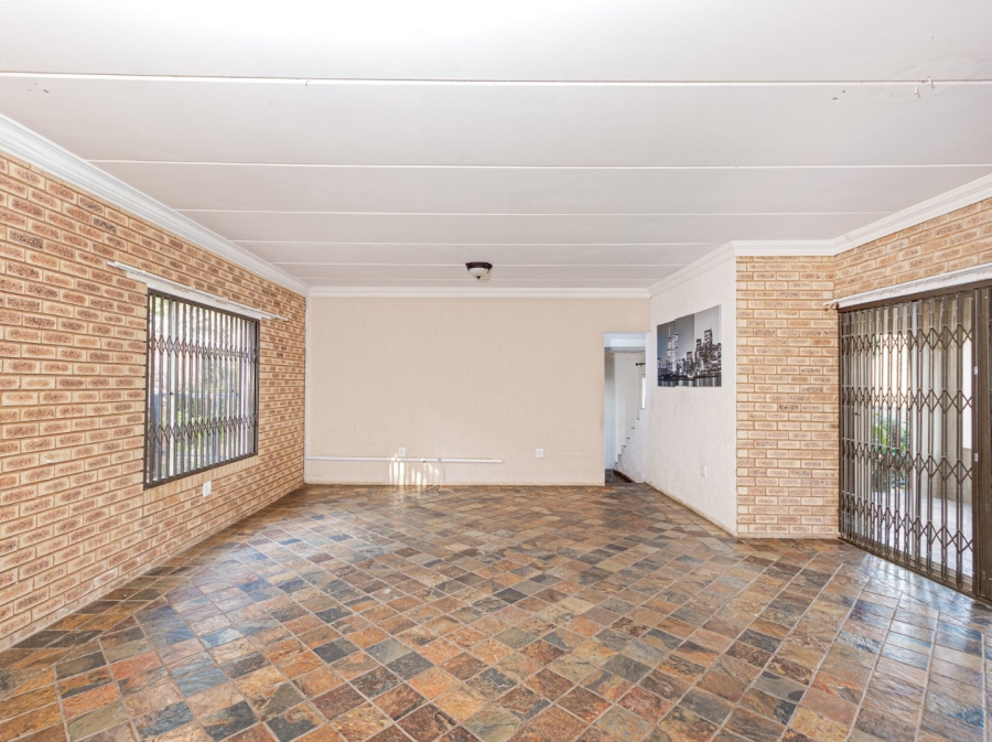 4 Bedroom Property for Sale in Schoemansville North West